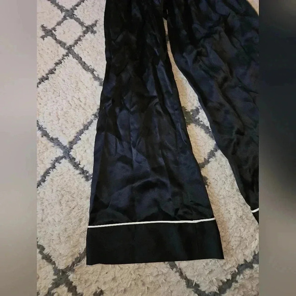 Reformation jumpsuit size 4 - Picture 5 of 6